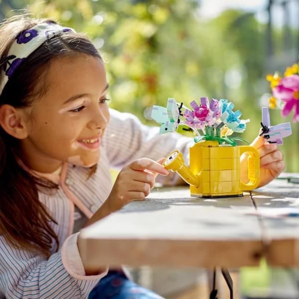 LEGO 31149 Creator 3-i-1 blommor i vattenkanna, barnleksak, med vattenkanna, bukett blommor och 2 fåglar