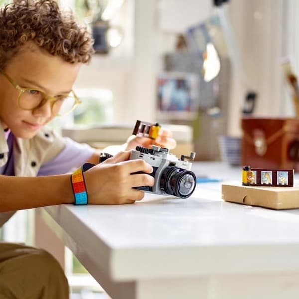 LEGO 31147 Creator 3-i-1 retrokamera, transformerbar leksak med 3 modeller, kontors- och sovrumsinredning