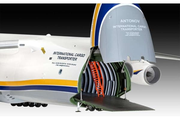 Revell Antonov An-124 Ruslan 1:144