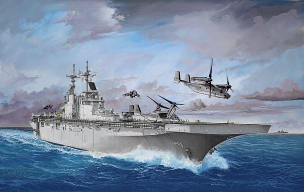 Revell US Navy Assault Carrier Wasp Class 1:700 Mallinrakennussarja