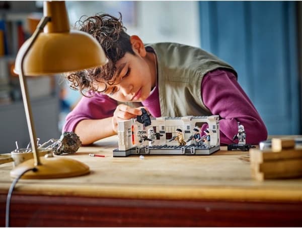 LEGO Star Wars ombord på Tantive IV™ - 75387