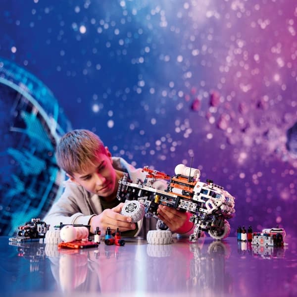LEGO Technic Exploration Rover på Mars - 42180