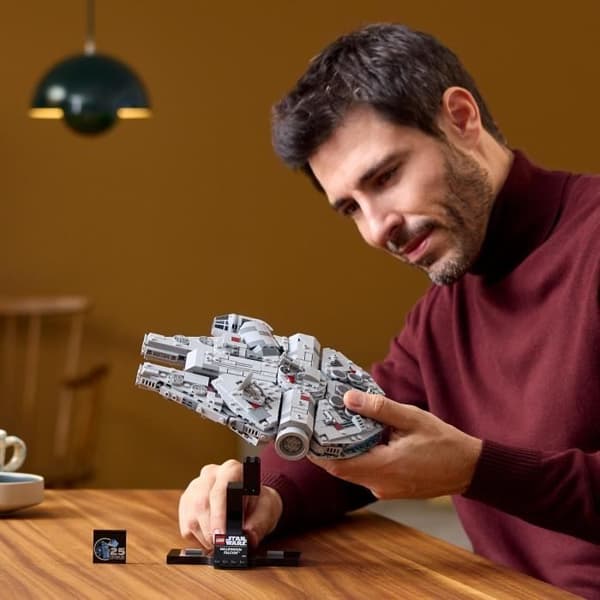 LEGO Star Wars 75375 Millennium Falcon, Byggset, Rymdskepp, Vuxna