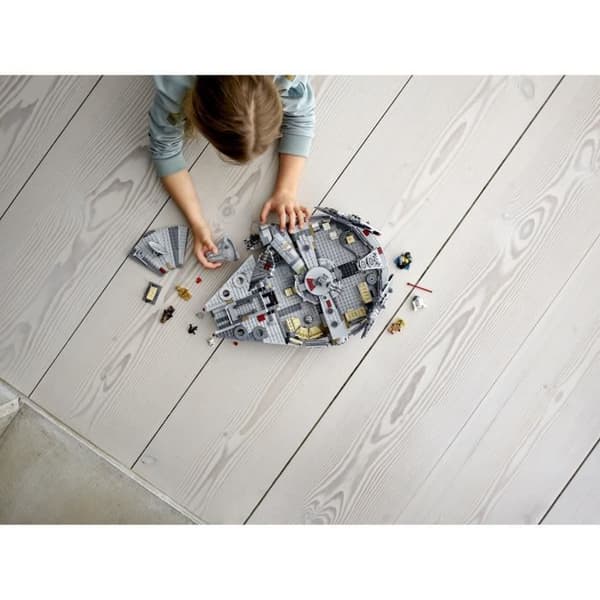 LEGO® Star Wars 75257 Millennium Falcon, byggbar modellsats med minifigurer