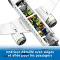 Miniatyrbild 4 av 6: LEGO® City 60367 Flygplansleksak med flygbuss, bogserbåt, bagagebil och 9 minifigurer