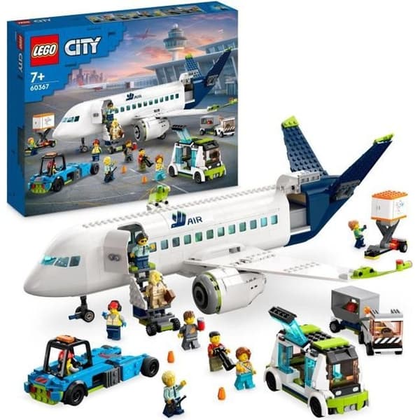 LEGO® City 60367 Flygplansleksak med flygbuss, bogserbåt, bagagebil och 9 minifigurer