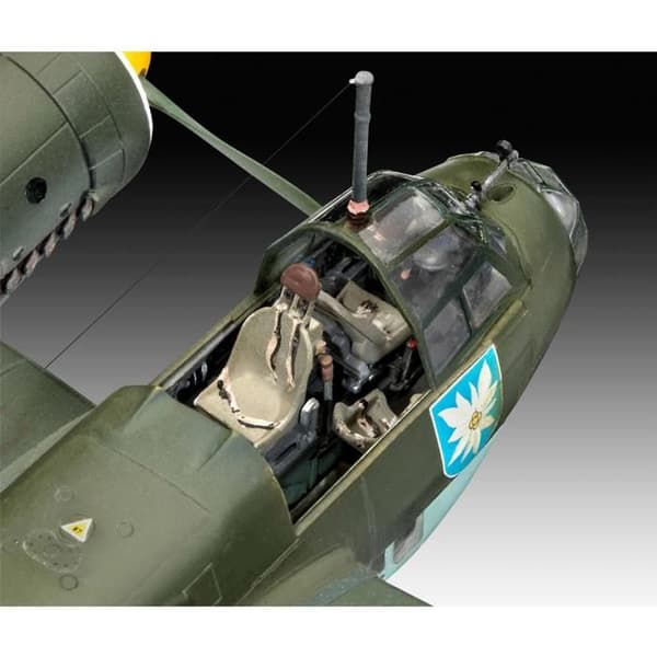 Flygplansmodell - REVELL - Junkers Ju 88 A-1 Battle of Britain - Plast - Vuxen - Unik färg