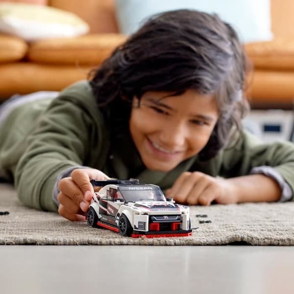 LEGO® Speed Champions 76896 Nissan GT-R NISMO, Racerbilsmodell, Toy Girl Boy 7 år och uppåt