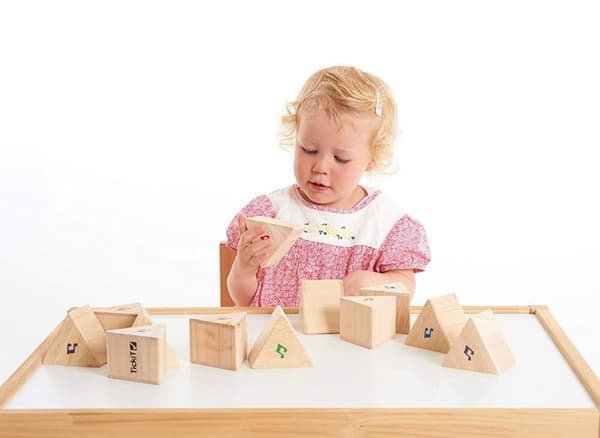 Set med 12 TICKIT-spelprismor i trä - Pedagogiskt träspel - Blandat - Från 3 år