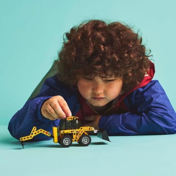 LEGO Technic 42197 Grävlastare - Byggspel och present för pojkar från 7 år och uppåt