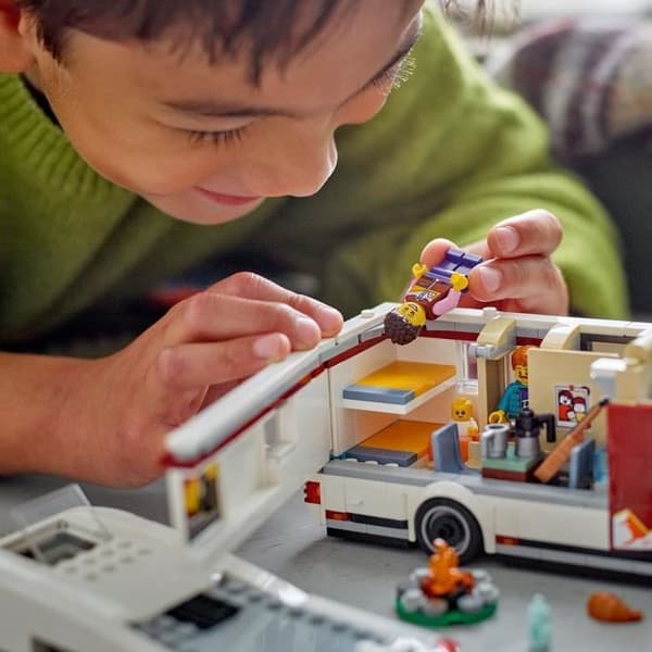 LEGO City 60454 Äventyrshusbilen - Byggspel för pojkar från 6 år och uppåt