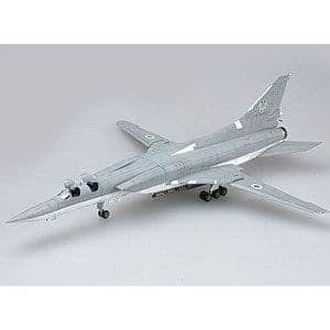 Plastmodellsats TRUMPETER 1656 TU-22M3 BACKFIRE 1:72