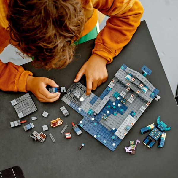 LEGO Minecraft 21246 DARK DEPTH BATTLE City