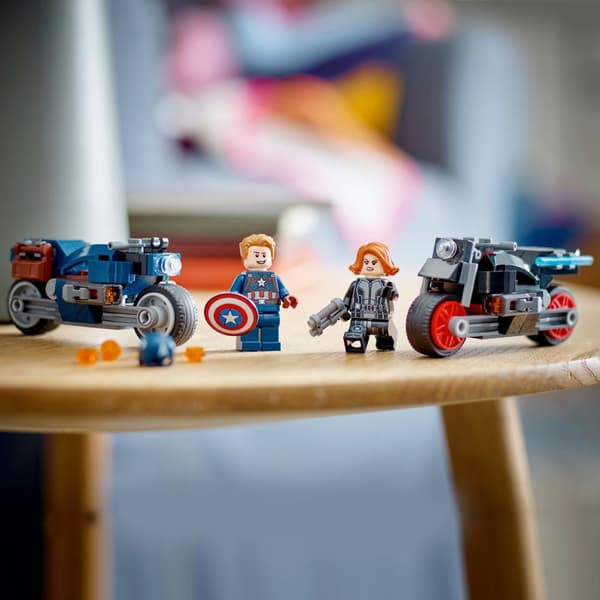 LEGO Super Heroes 76260 Black Widow & Captain