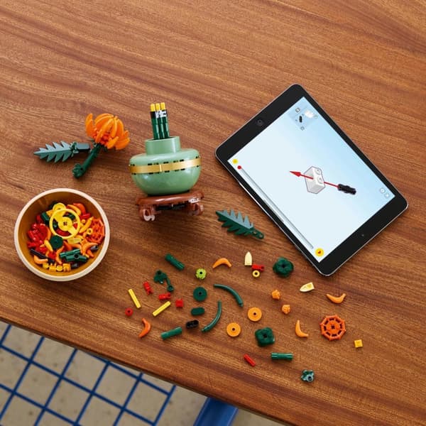 LEGO ICONS 10368 krysanteemi