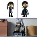 Miniatyrbillede 7 af 10: LEGO Wednesday Addams 76780 Nevermore Academy Gate 2 i 1 tilbehør