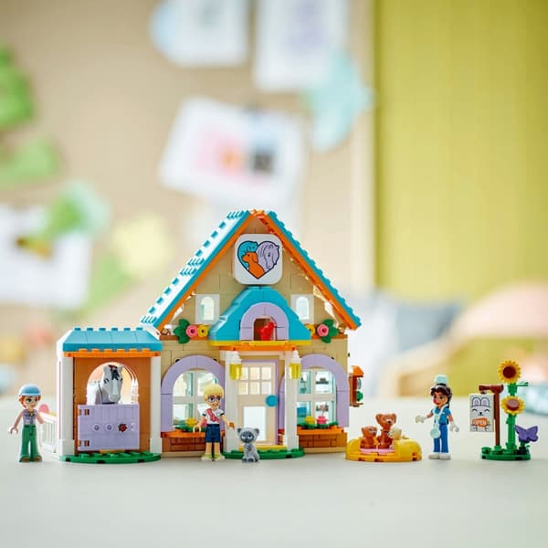 LEGO Friends 42651 hevos- ja eläinklinikan eläintalli