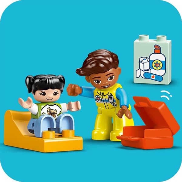 LEGO 10447 Duplo - Ambulance med chauffør Ambulanceredningsmand