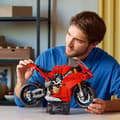 Pikkukuva 5 / 6: LEGO Technic 42202 Ducati Panigale V4 S motorcykel - byggbar motorcykel för vuxna