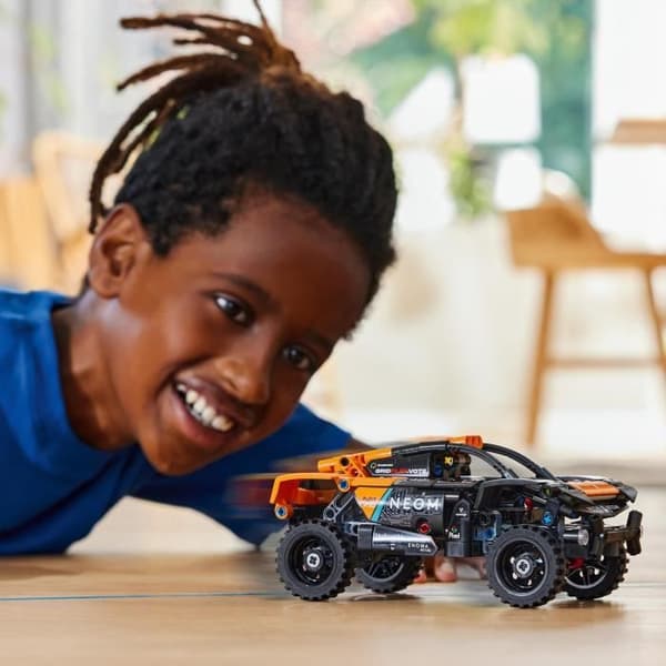 LEGO® 42166 Technic NEOM McLaren Extreme E racerbil, byggbar tillbakadragbar billeksak för barn