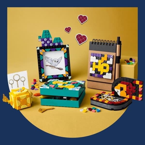 LEGO® DOTS 41811 Hogwarts Skrivbordsset, Tillbaka till skolans material, Harry Potter Toy