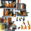 Miniatyrbild 4 av 6: LEGO® 60419 City Djuphavspolisfängelse, leksak med helikopter och båt, 7 minifigurer och hundfigur