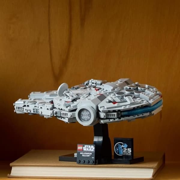 LEGO Star Wars 75375 Millennium Falcon, Byggset, Rymdskepp, Vuxna