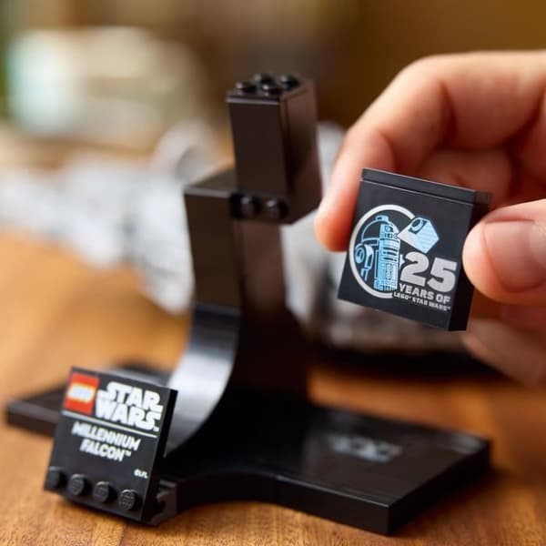 LEGO Star Wars 75375 Millennium Falcon, Byggset, Rymdskepp, Vuxna