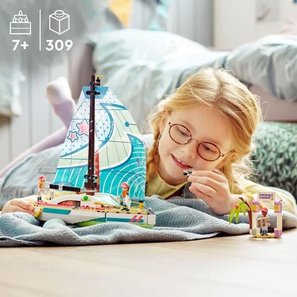 LEGO 41716 Friends Stephanies äventyr till sjöss, leksaksbåt och drönare, resa med minidockor, barn från 7 år