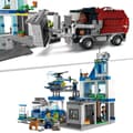 Miniatyrbild 3 av 6: LEGO® City 60316 polisstation, leksakshelikopter, polisbil, hundminifigur, leksakssopbil