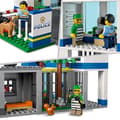 Miniatyrbild 4 av 6: LEGO® City 60316 polisstation, leksakshelikopter, polisbil, hundminifigur, leksakssopbil