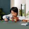 Miniatyrbild 5 av 6: LEGO® 21256 Minecraft Grodhuset, Leksak med djurminifigurer, Karaktärer: Zombie och Explorer