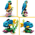 Miniatyrbild 4 av 6: LEGO® Creator 3-i-1 31136 Den exotiska papegojan, minifigurer av djungeldjur, med groda och fisk