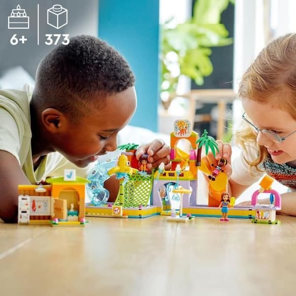 LEGO® 41720 Friends Water Park, byggbar sommarleksak för 6-åringar, med minidockor, rutschbanor och akvarium