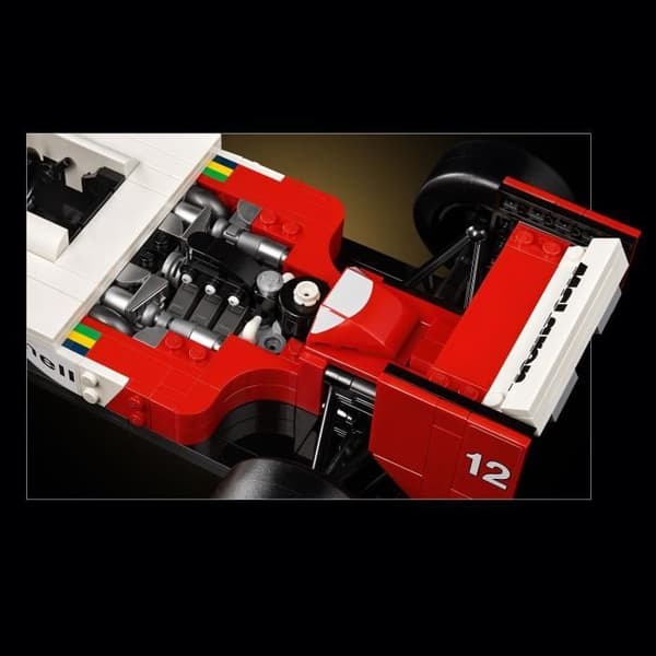 LEGO Icons 10330 McLaren MP4/4 och Ayrton Senna, modellbilset för vuxna