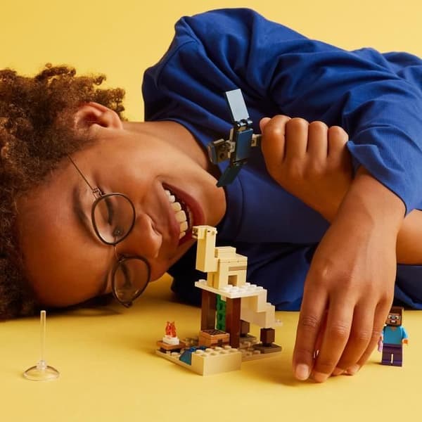 LEGO® 21251 Minecraft Steves ökenexpedition, videospelleksak, biom med hus och minifigurer