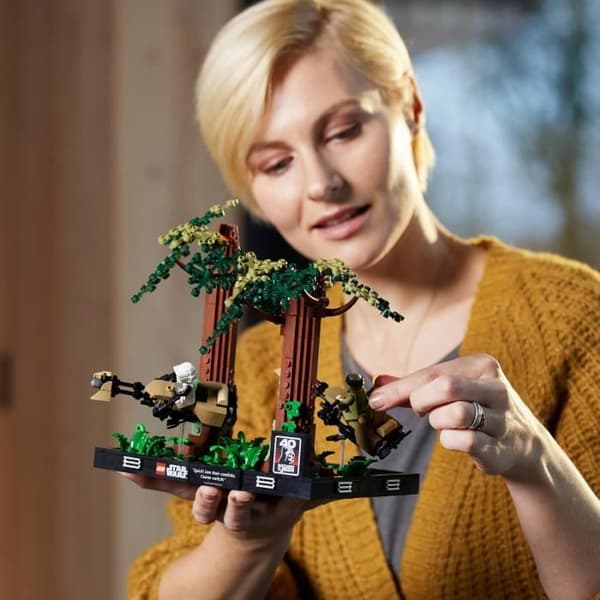 LEGO® Star Wars 75353 Endor Speeder Chase Diorama med Luke Skywalker