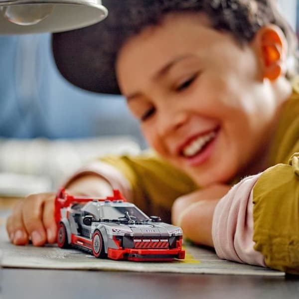 LEGO Speed Champions 76921 Audi S1 e-Tron Quattro racerbil, leksaksfordon