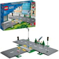 Miniatyrbild 1 av 6: LEGO® City 60304 byggbar korsning, stadsbyggnadsspel med sammankopplade skyltar och vägar för pojkar eller flickor
