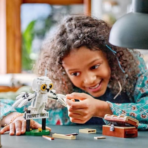 LEGO Harry Potter 76425 Hedwig på 4 Liguster Drive, Byggleksak för barn