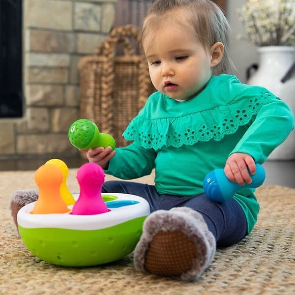 Spel för tidig inlärning - TOMY - Tomy Spinny Pins - Baby - 18 månader - Blandat - Levereras ihopsatt - 10 stycken - Flerfärgad