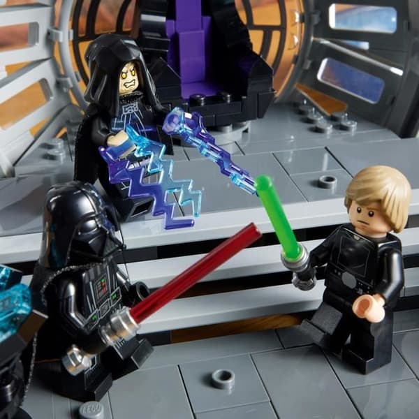 LEGO® Star Wars 75352 Emperor's Throne Room Diorama, modellsats med ljussvärd