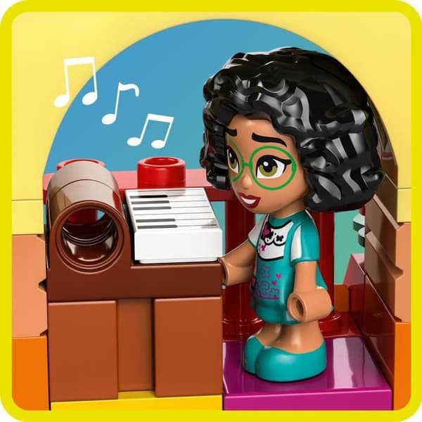 LEGO | Disney 43261 Miniatyr Encanto House - Kreativt spel för flickor från 5 år