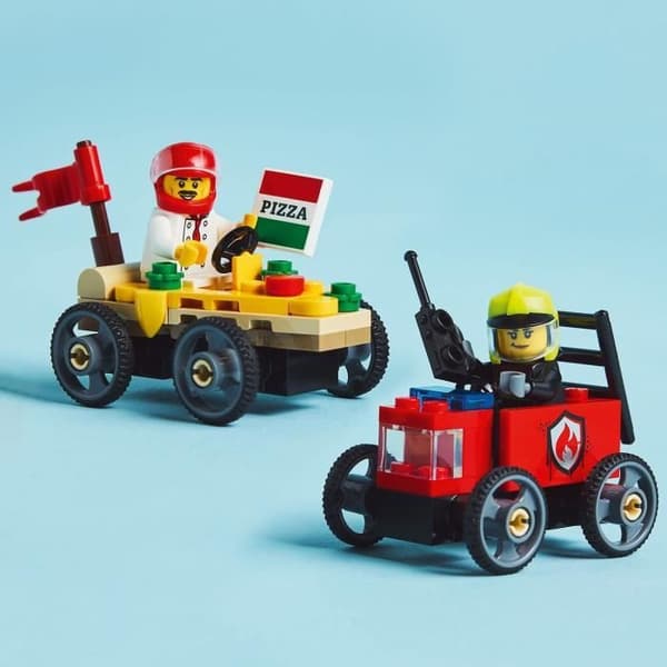 LEGO City 60458 Racerbilsbyggsats: Pizzabil mot brandbil