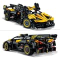 Pikkukuva 4 / 6: LEGO Technic 42151 Bugatti-kilpa-autolelu, rakennussarja