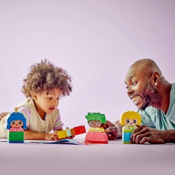 LEGO 10415 DUPLO Mina första starka känslor och stora känslor, babyleksak, 23 färgglada klossar och 4 karaktärer