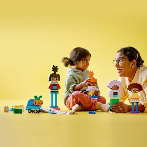 LEGO 10423 DUPLO Min Stad Karaktärer att Bygga med Olika Känslor, 71 Klossar med 5 Karaktärer