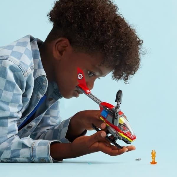 LEGO 60411 City Brandhelikopter, leksak med minifigurer av brandmanspilot, present till barn