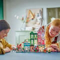 Pikkukuva 3 / 6: LEGO Friends 42670 Heartlake Cityn asunnot ja kaupat Luova peli tytöille