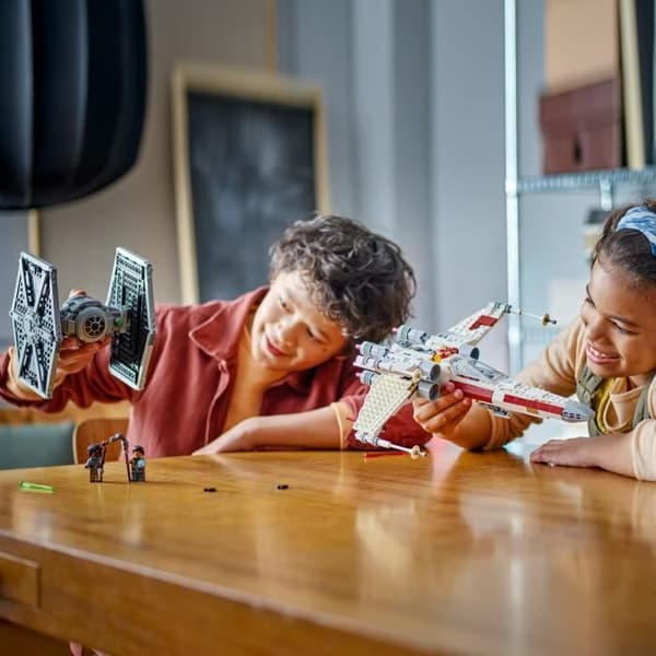 LEGO Star Wars 75393 TIE Fighter och X-Wing Combine - Byggbar Modell
